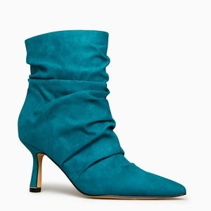 Size 8.5 NWT Shoe Dazzle Mid Heel Faux Suede Slouchy Booties in Teal